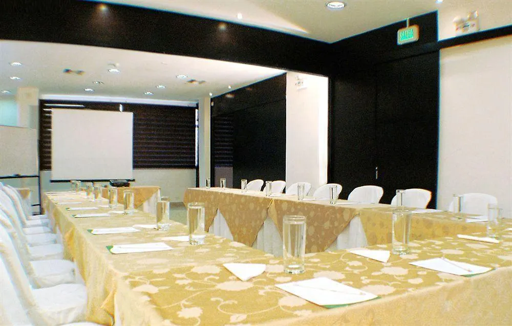 Hotel Castell Guayaquil 3*,