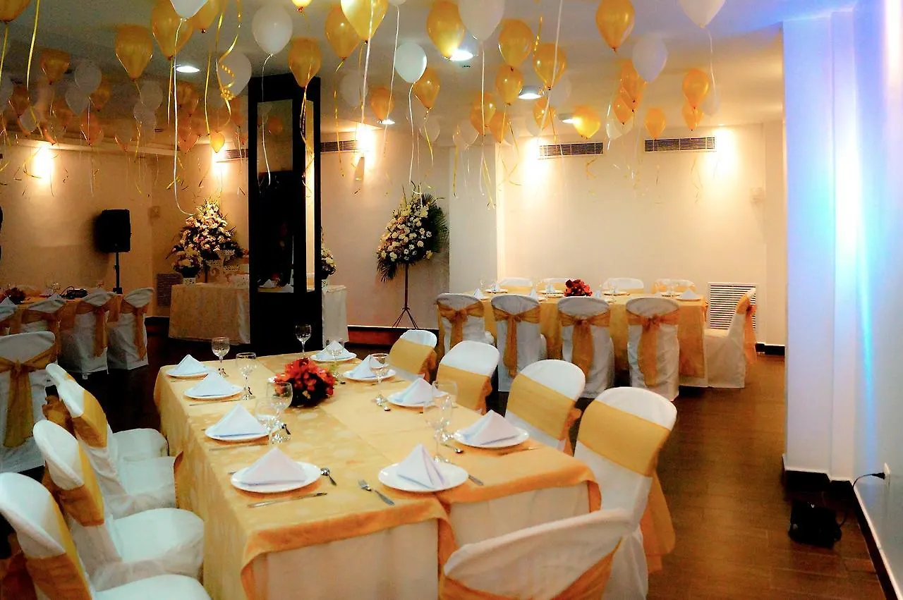 Hotel Castell - Cerca Del Aeropuerto Guayaquil